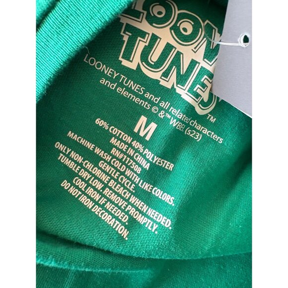 NWT Looney Tunes Women's Size Medium Green I'm The Boss Graphic Tank Top - Picture 4 of 4